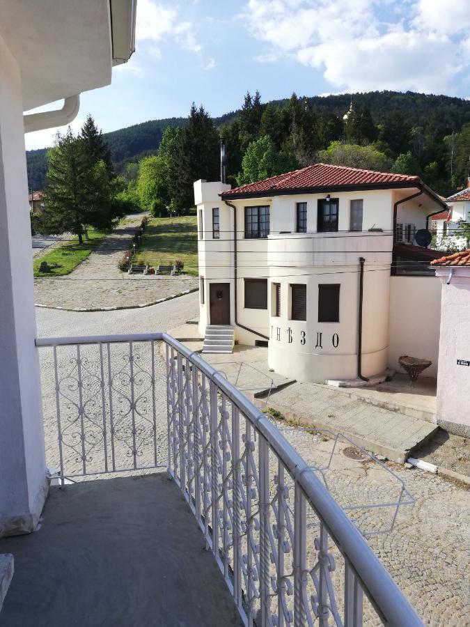 Хотел Бялата Роза Szipka Zewnętrze zdjęcie